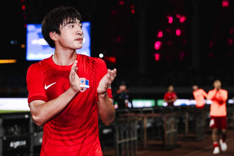 直播吧：梅州客家17岁前锋魏祥鑫即将留洋法甲欧塞尔一年