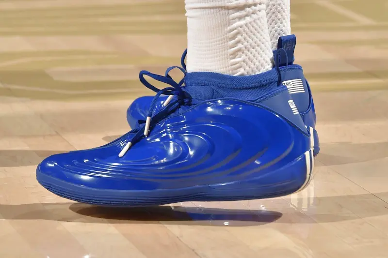 博鱼体育-哈登穿着TMC联名Harden.10，得到21分5篮板4助攻2抢断